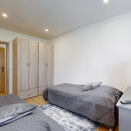 Flexihome Sk - Markusova - 70m2 - 3 Bedroom Apartament Koszyce