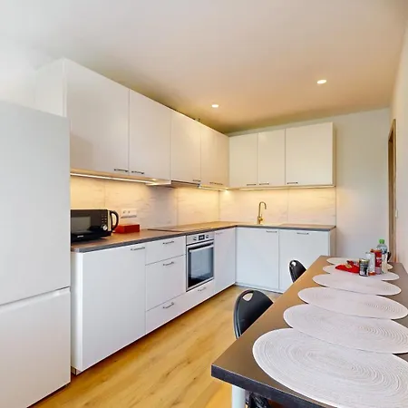 Flexihome Sk - Markusova - 70m2 - 3 Bedroom Apartament Koszyce
